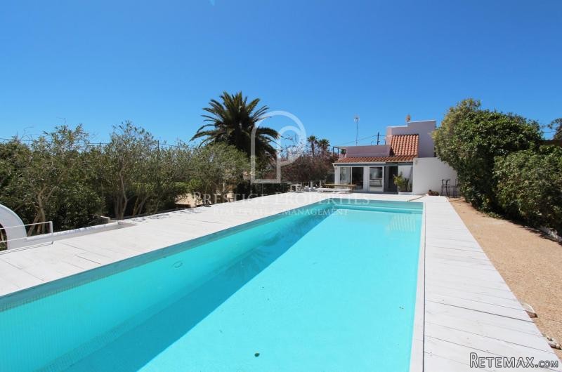 4 bedrooms house about 3 minutes from.. - 2