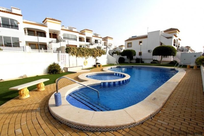 2 bedroom, 1 bathroom Apartment, Entre..