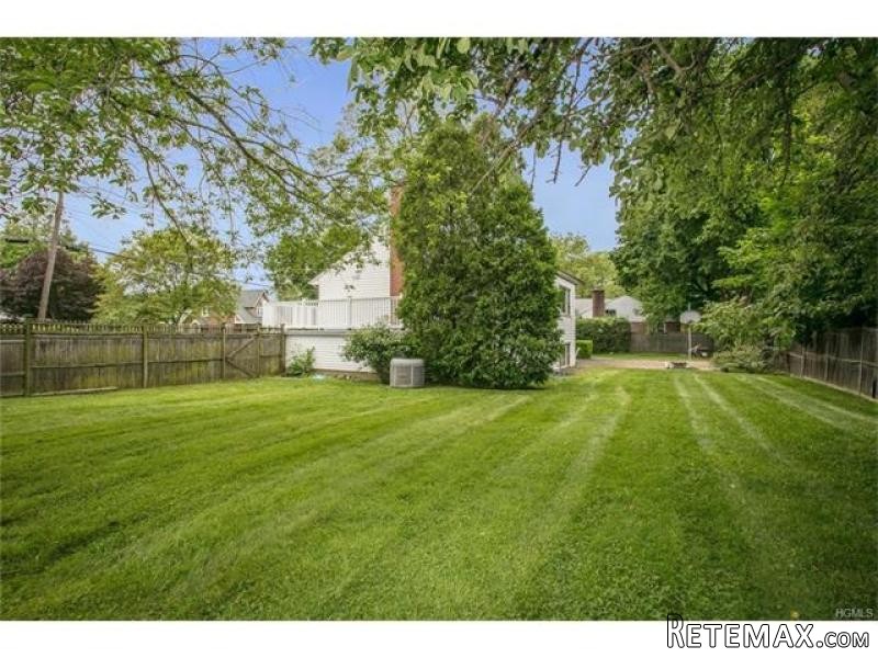 4 bedroom House For Sale: 2 Glen Oaks.. - 2