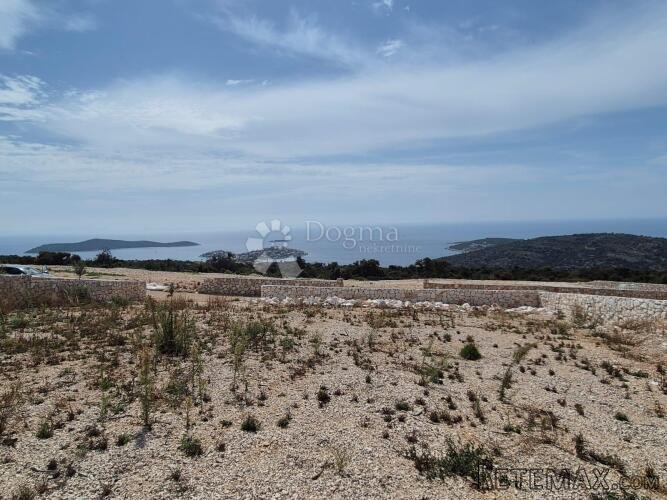 PRODAJE SE – POLJOPRIVREDNO ZEMLJIŠTE S PANORAMSKIM POGLEDOM