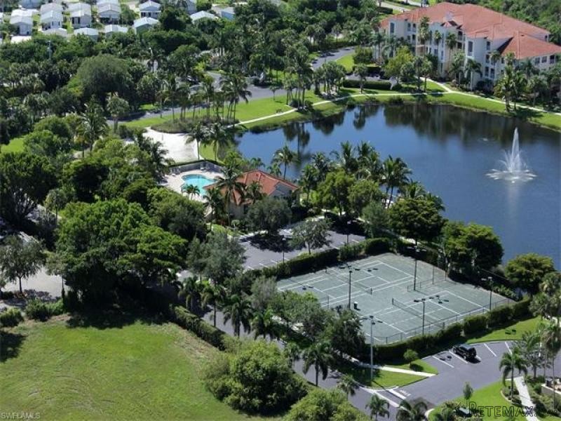 2 bedroom Condominium For Sale: Fort.. - 2
