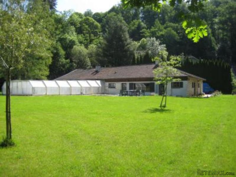 Country House with Swimming Pool