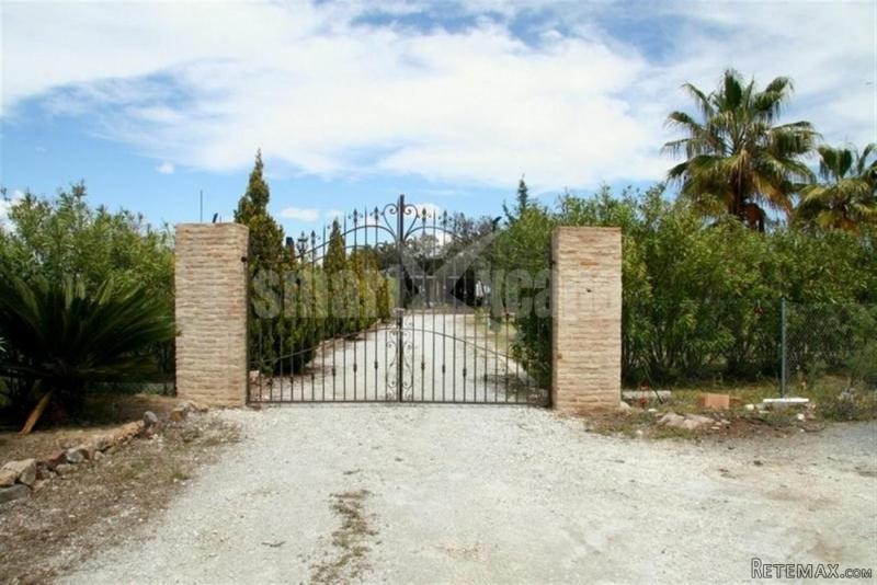 Plot/land For Sale In Monda, Monda.. - 2