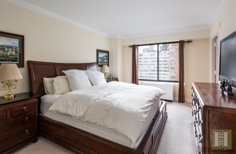 1 bedroom Apartment For Sale: 200 EAST.. - 2