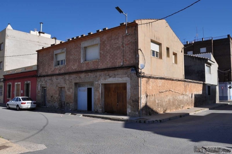 Great Reform Opportunity In Pinoso - 2