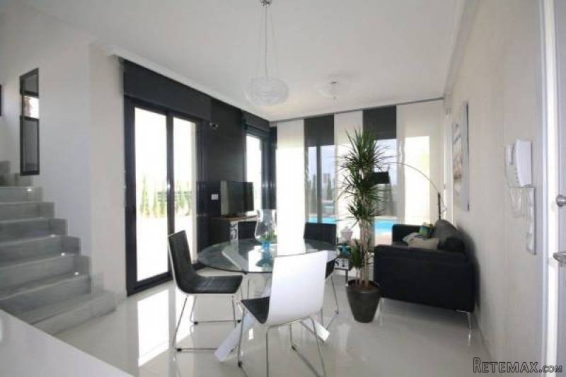 4 Bedroom 3 Bathroom Villa In Dehesa De.. - 2