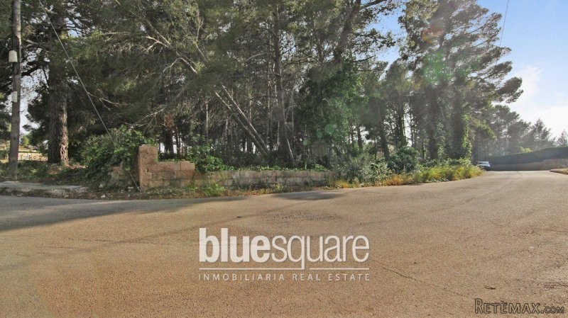 Large building plot in Javea