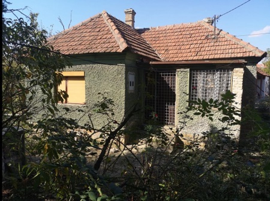 Prodajem 2 kuce u Velikim Crljenima - 7