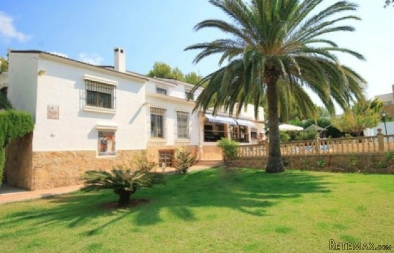 Villa In Javea For Sale 4 Bedrooms 3..