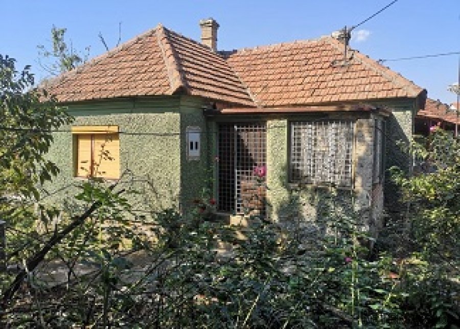 Prodajem 2 kuce u Velikim Crljenima - 10