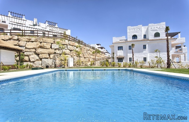 2 bedroom property near Casares Back to..