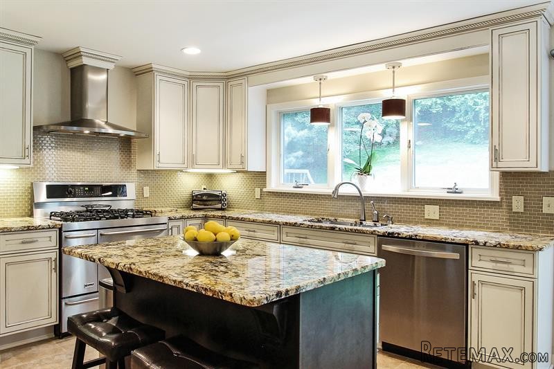 4 bedroom House For Sale: 25 Ridge Road.. - 2