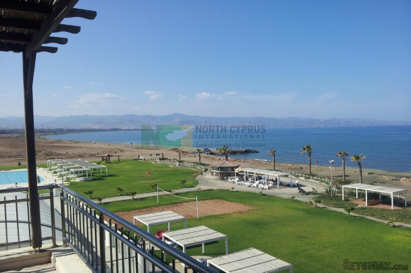 Frontline Beachfront Penthouse - West..