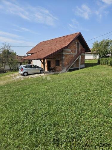 Gospodarsko-poljoprivredna zgrada sa bonus zemljištima - 2