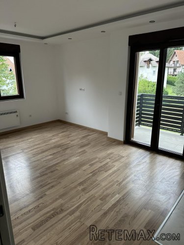 Prodaja LUX stana u mirnom kraju Zlatibora - 4