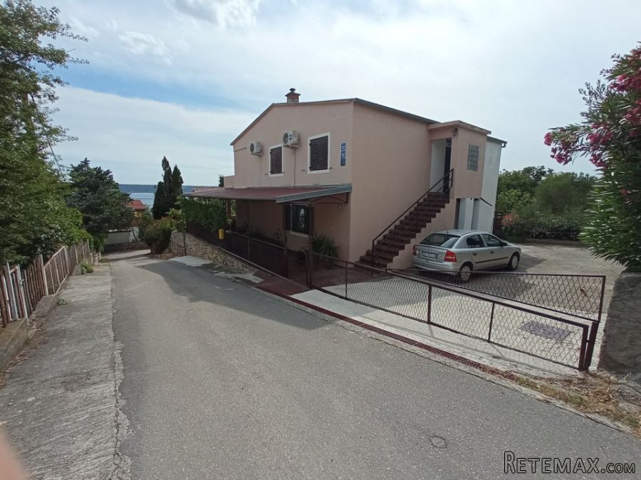 Samostojeća katnica sa stanom i 5 apartmana u Maslenici - 4