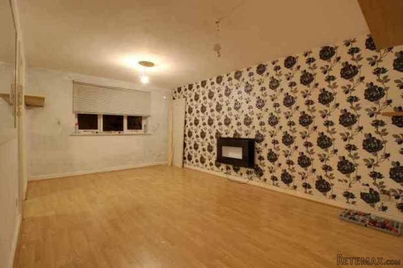 2 bedroom, Flat house for sale