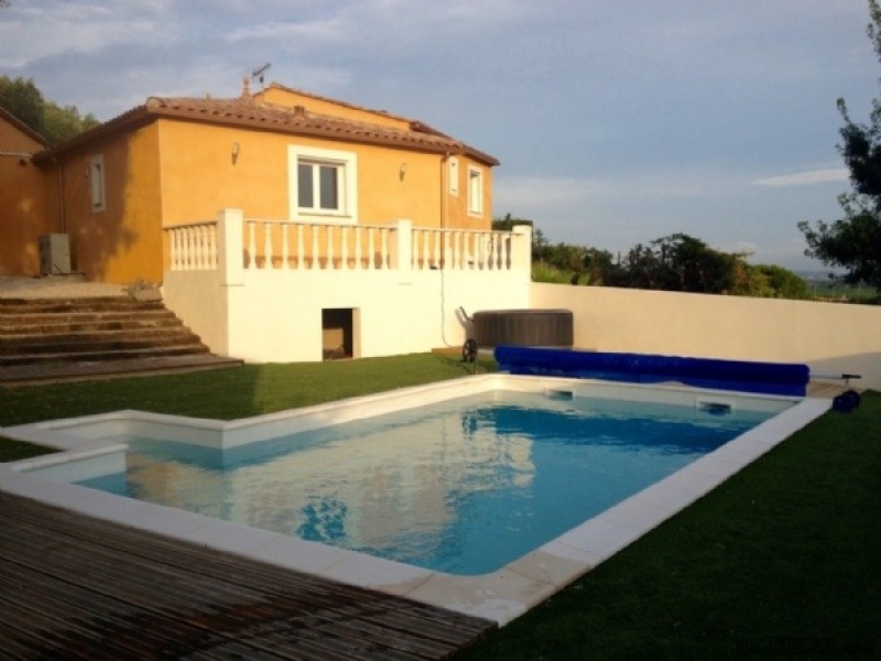 Stylish Villa With 4 Bedrooms On A..