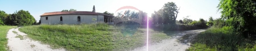 Građevinsko zemljište sa idejnim projektom - 5