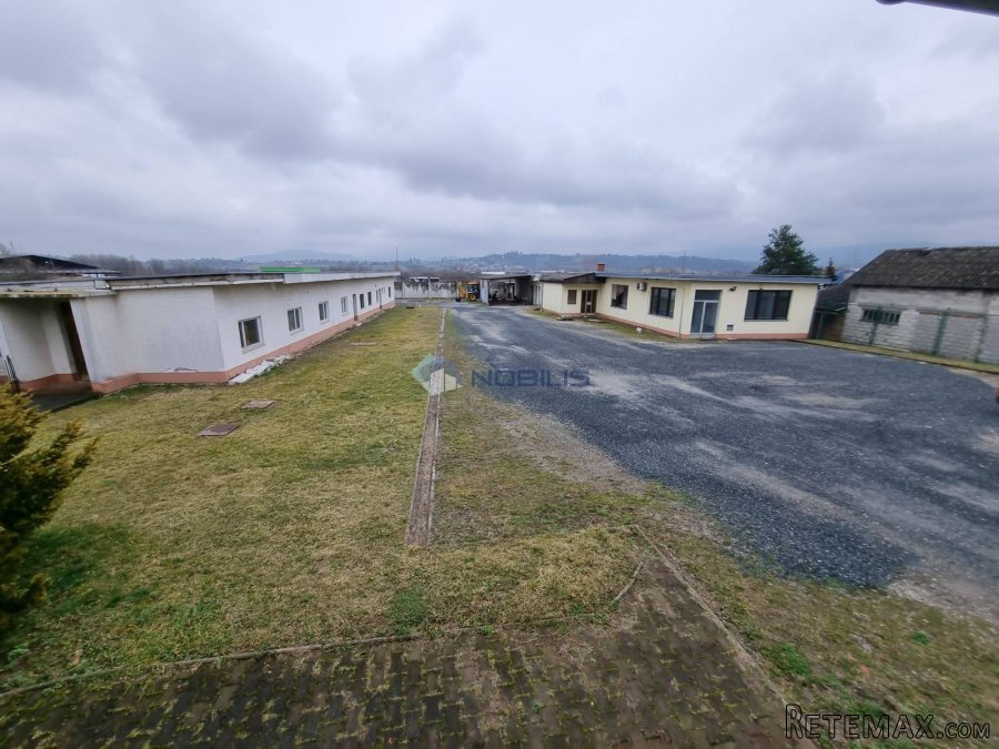 Novi Marof, ATRAKTIVNA LOKACIJA - poslovne zagrade i..