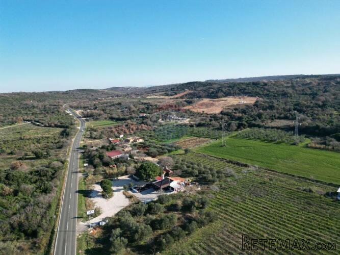 Rovinj,pašnjak na ulazu u Rovinj-5800m2 - 2