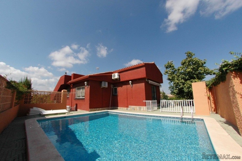 6 Bedrooms - Villa - Alicante - For Sale