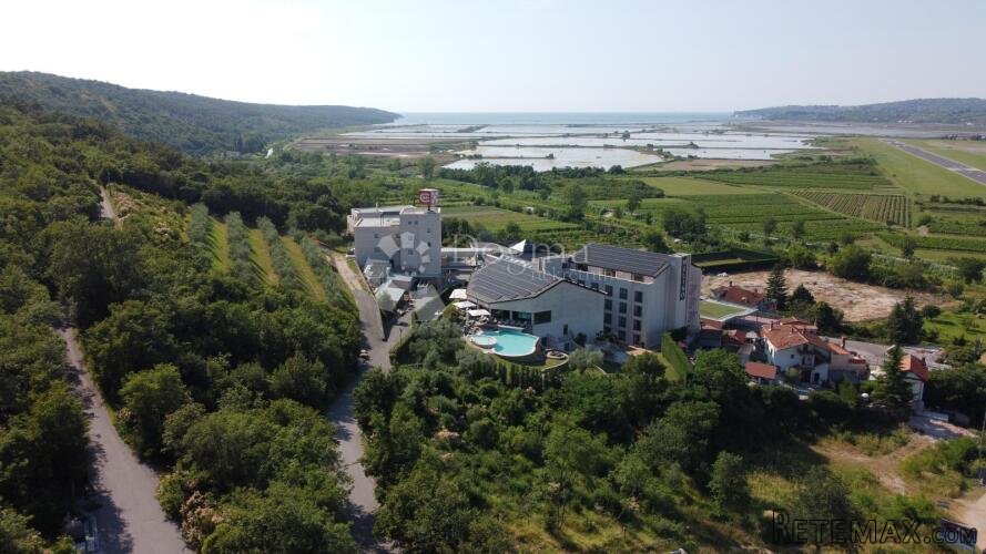BUJE OKOLICA, ZEMLJIŠTE SA PREDIVNIM POGLEDOM - 3