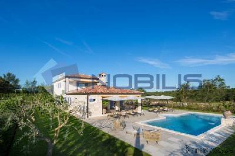 Poreč, vila s bazenom, pogledom na more i sportskim terenima - 3