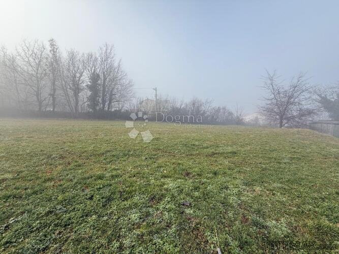 PRILIKA!! Građevinska parcela - 10 minuta od mora - 3