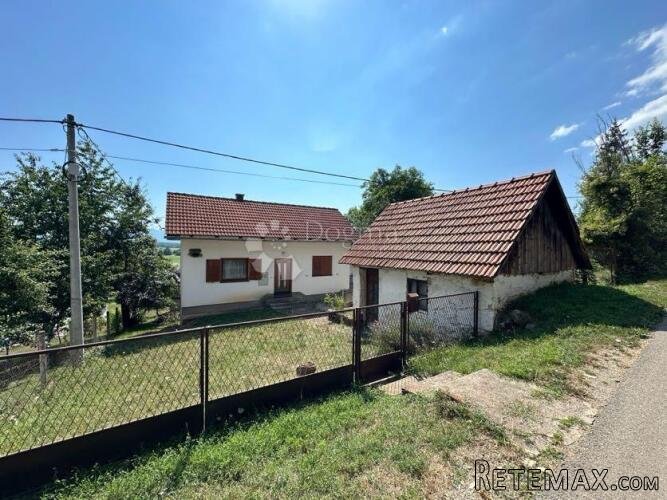 SEOSKO IMANJE S DVA POMOĆNA OBJEKTA I 3800M2 ZEMLJIŠTA - 3