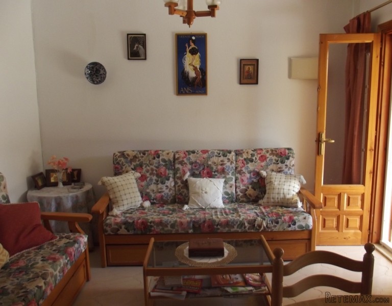 1 Bedroom Bungalow For Sale