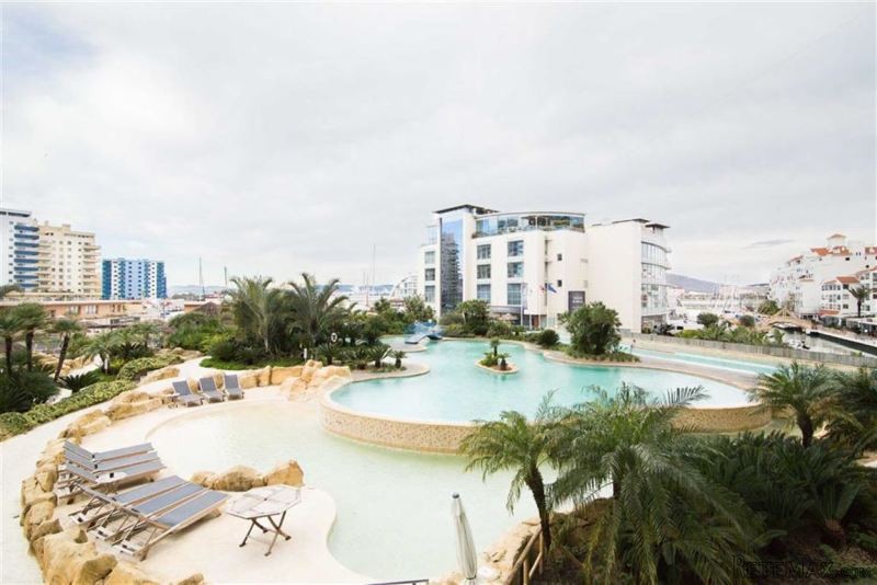 1 bed apartment in Ocean Village