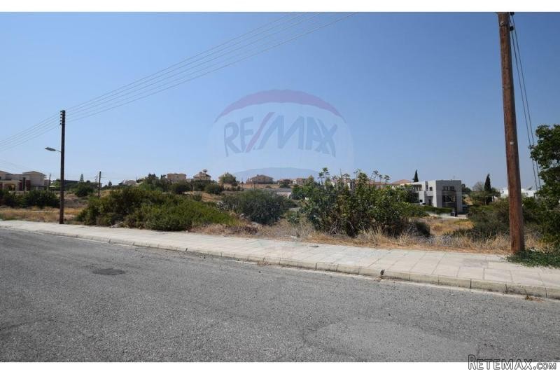 Plot of Land for Building - For Sale -..