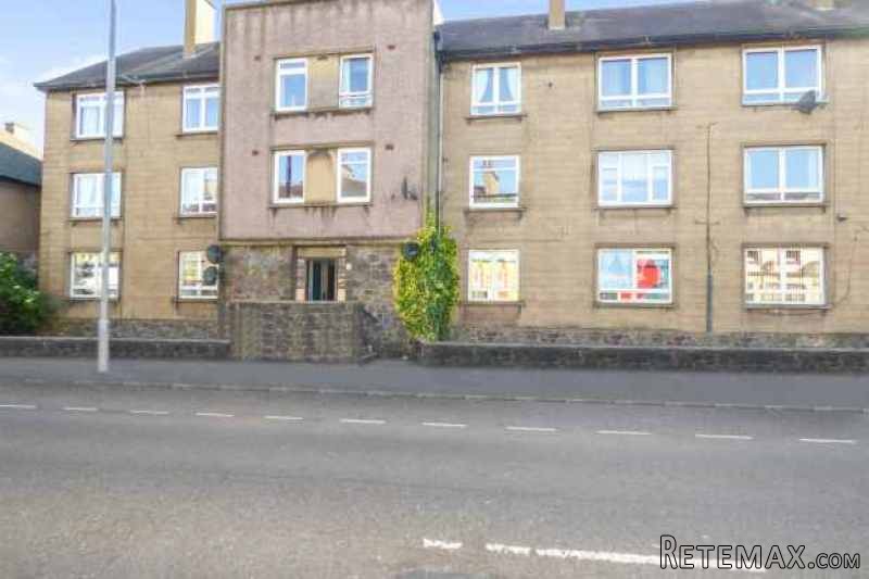 3 bedroom, Flat house for sale