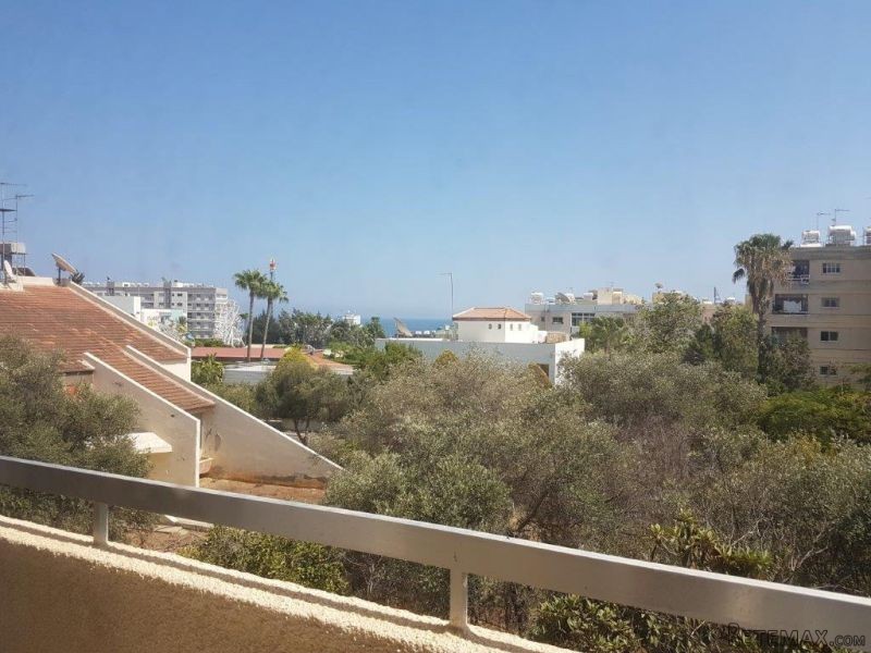 Close to the beach, 2 bedroom apartment..