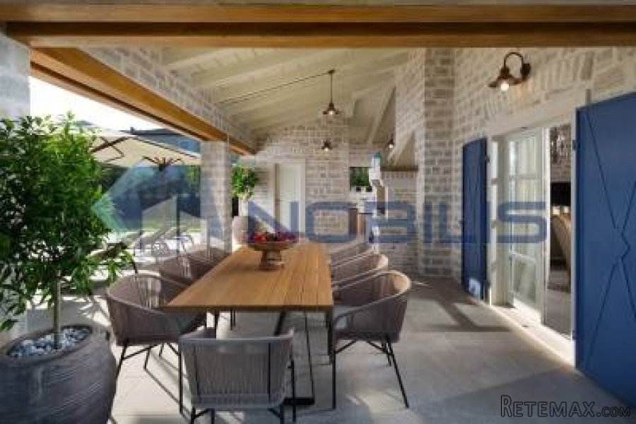 Poreč, vila s bazenom, pogledom na more i sportskim terenima - 9