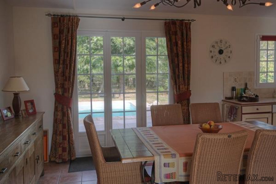 Les Forges (79) - Overlooking a golf course, modern bungalow.. - 10