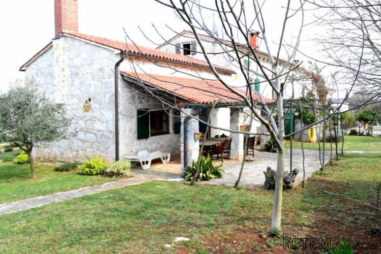 Renovirana kamena kuća