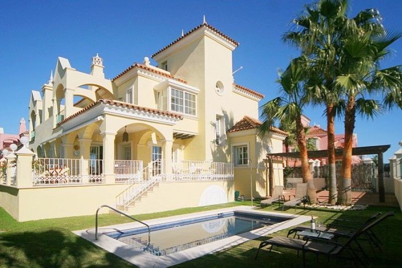 5 Bedrooms - Villas - Malaga - For Sale