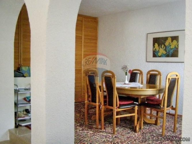 Kuća sa šest apartmana i bazenom - 4