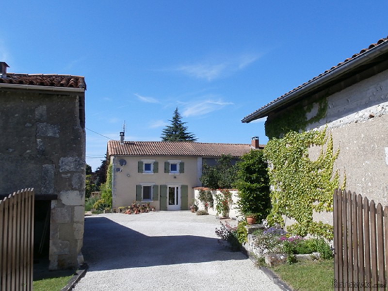 Beautifully Renovated Stone House With.. - 2