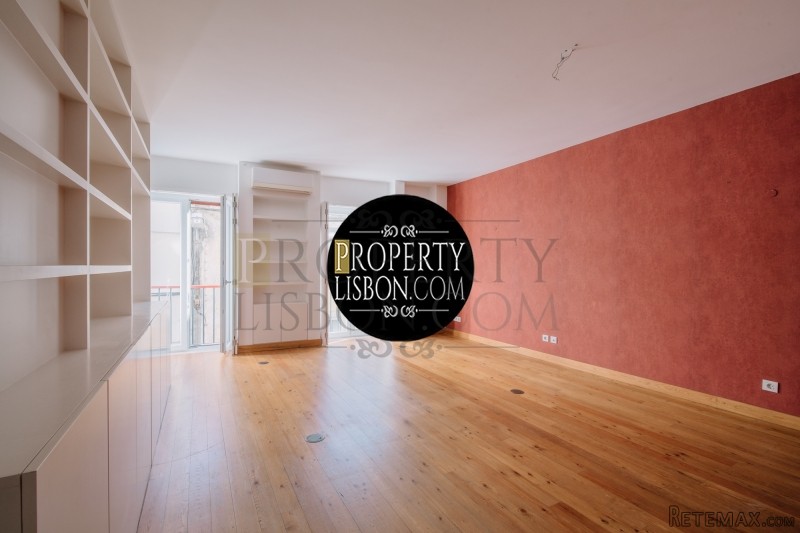 T3 Lisbon Apartment with Office Room..