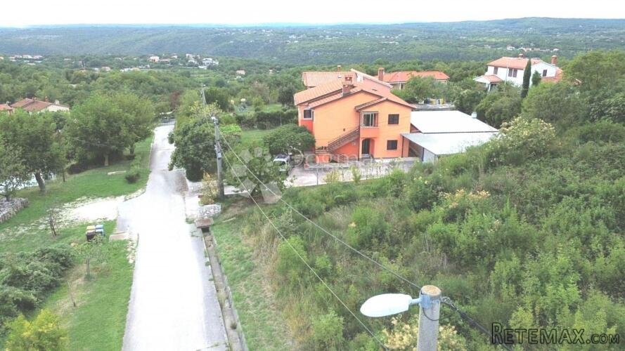 LABIN,građevinsko zemljište u blizini starog grada