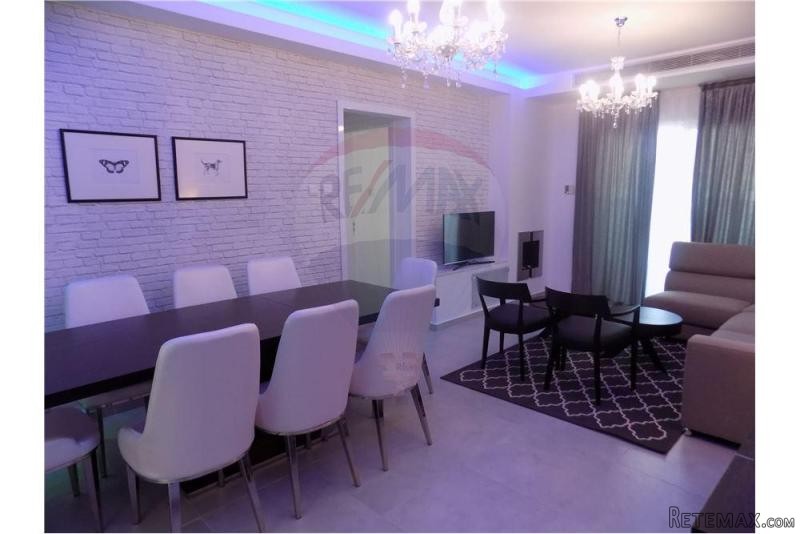 Condo/Apartment - For Sale -..