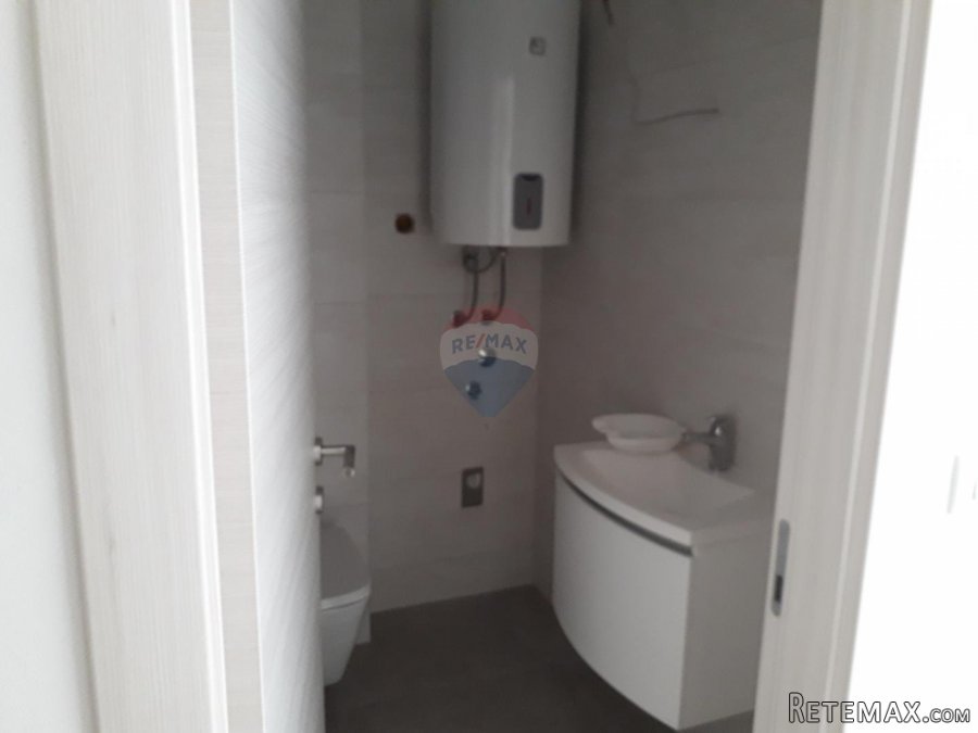 Istra,Ližnjan,novi stan u centru sa pogledom na more - 9