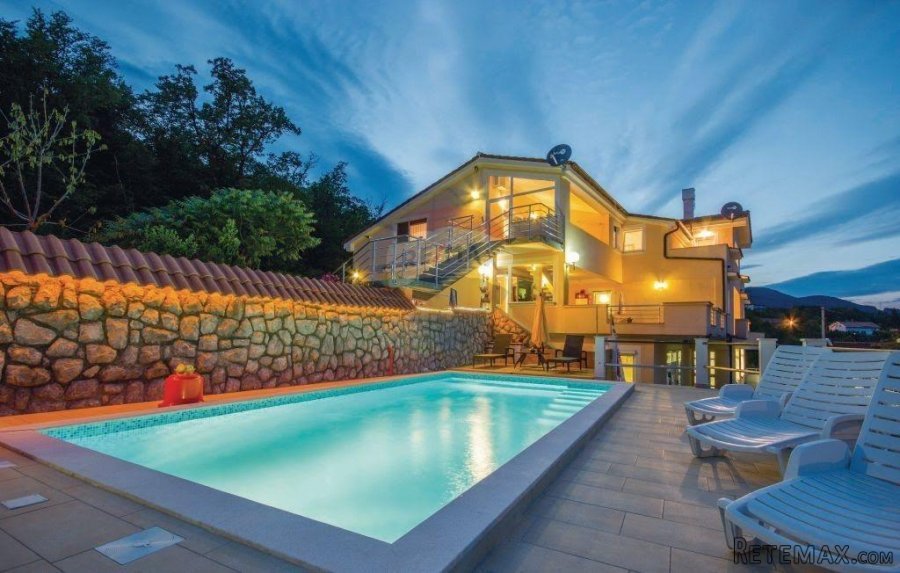 OPATIJA - IČIĆI - SAMOSTOJEĆA KUĆA - 1045 m2 - 6 STANOVA - B - 9