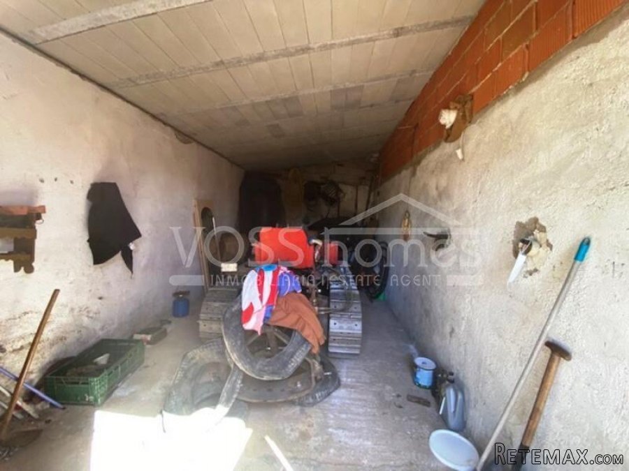 Attractive country property with 2 bedrooms & 1 bathroom.. - 11
