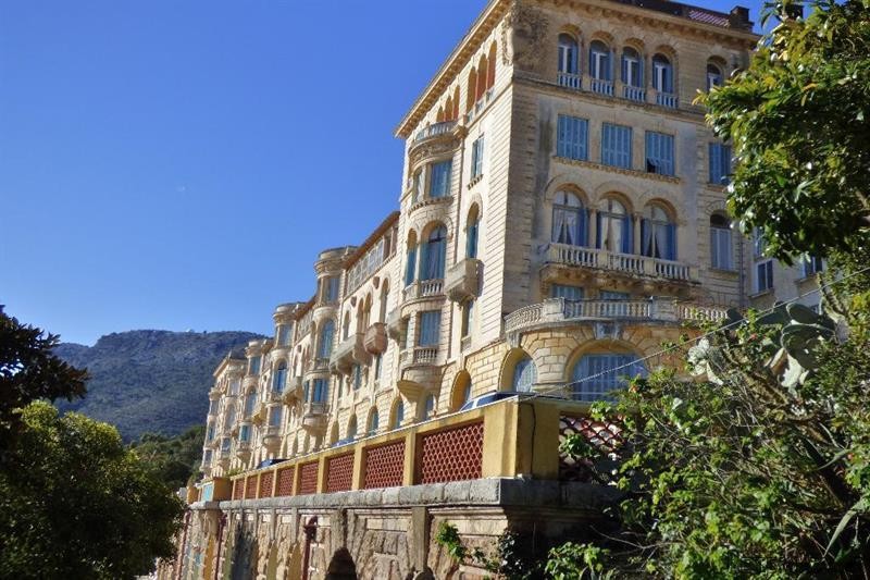 3 bedroom Flat For Sale: 06240..