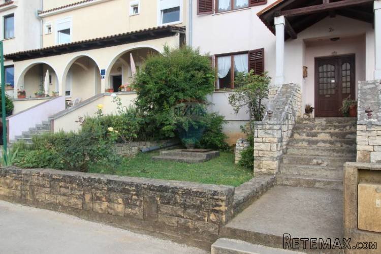 FUNTANA, KUĆA SVEGA 200M OD MORA - 3
