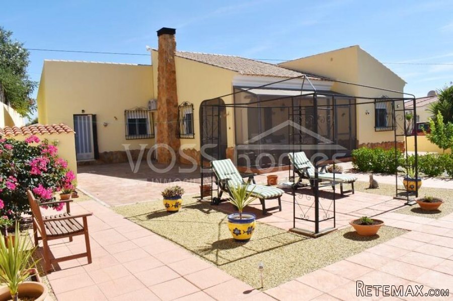 NEW & EXCLUSIVE TO VOSS HOMES - A beautifully presented 2.. - 13